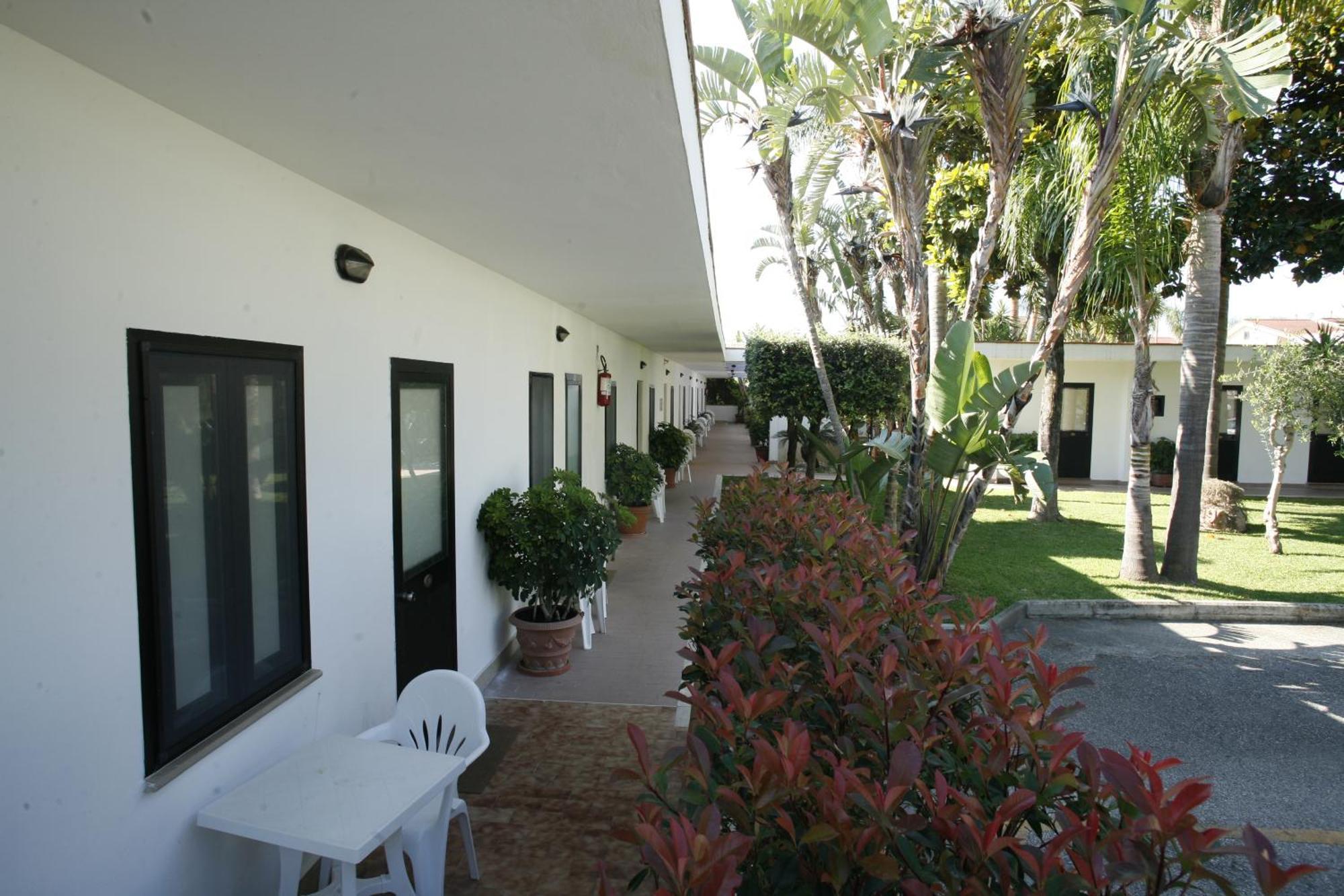 Marina Hotel